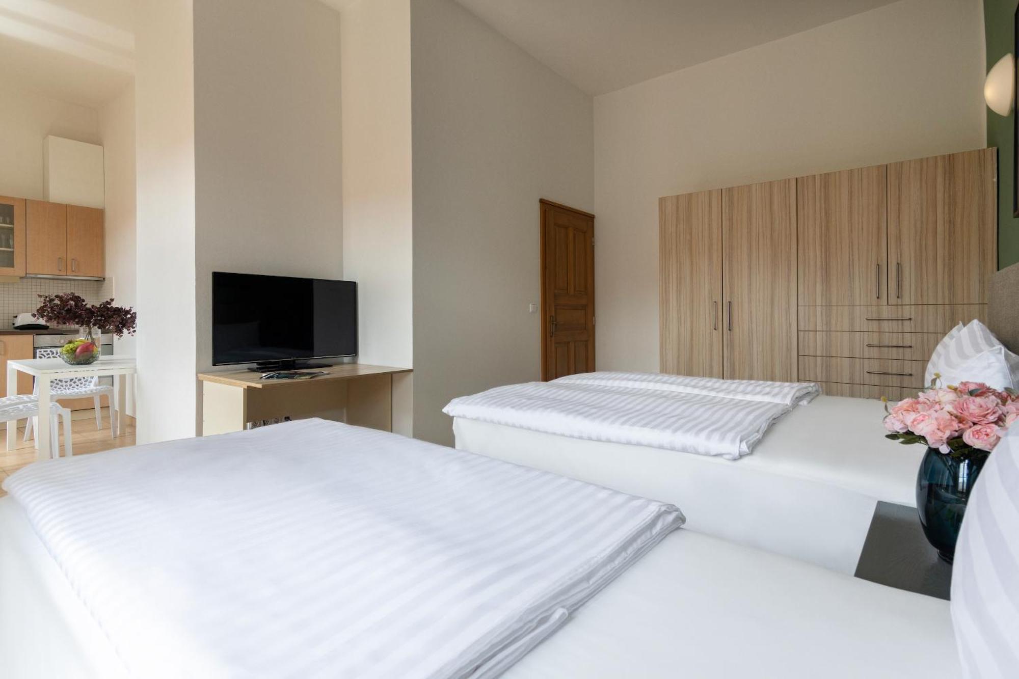 Bohemian Dreams And By Dwellfort Apartahotel 4*