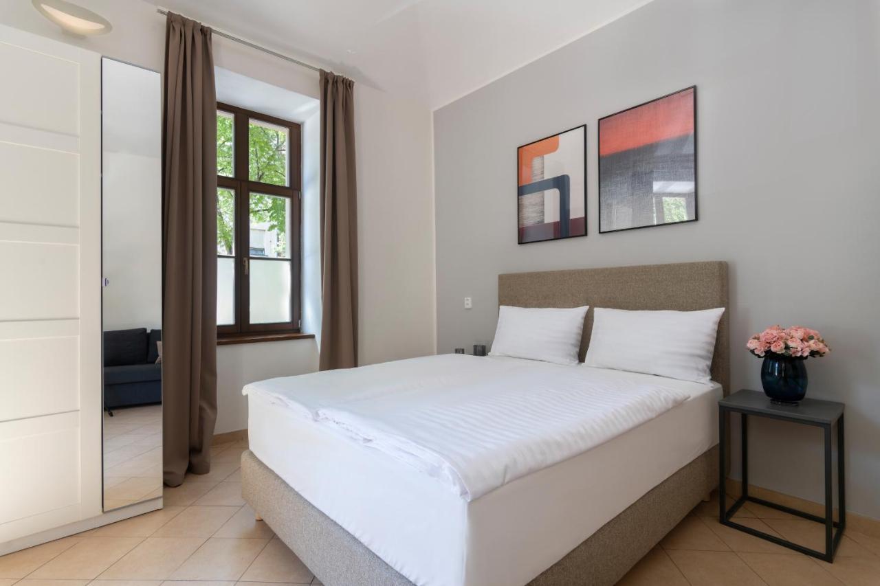 Bohemian Dreams And By Dwellfort Aparthotel Praga